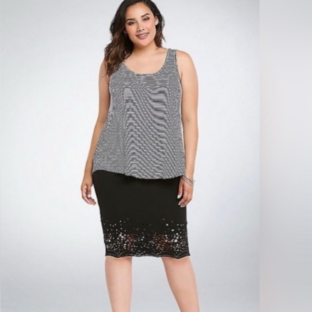 Torrid Laser Cut Ponte Pencil Skirt NWT